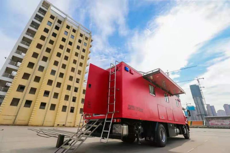 部局無人機(jī)推廣應(yīng)用調(diào)研組對(duì)獵鷹消防科技進(jìn)行調(diào)研