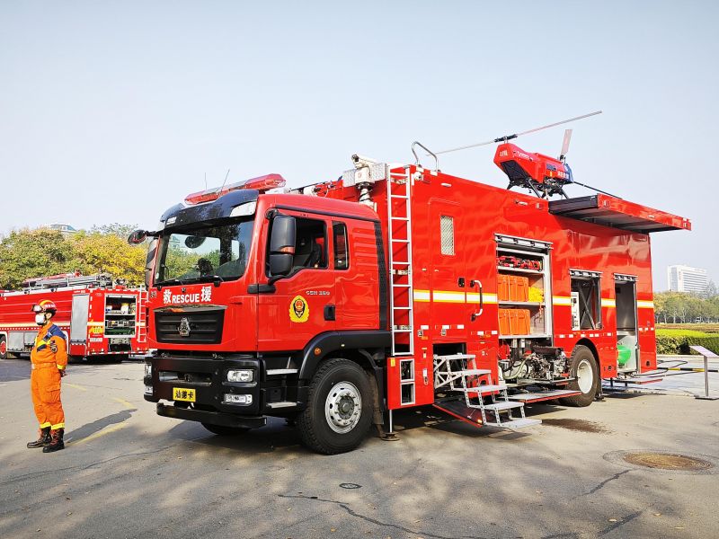 安陽(yáng)119消防宣傳月啟動(dòng) 獵鷹裝備演繹“科技賦能消防”